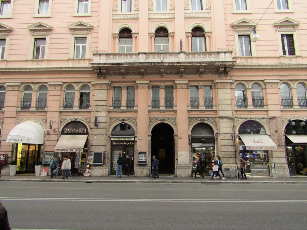 Prestigious Apartment Piazza Navona Рим Екстериор снимка